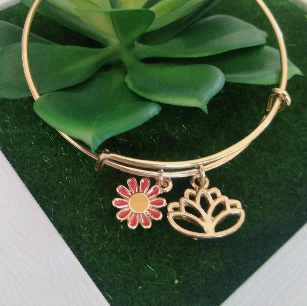 Lotus & Daisy Charm Bangle